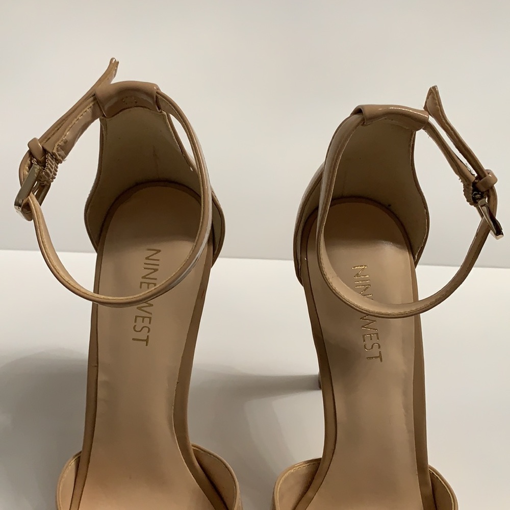 Women’s NINE WEST Nude Pencil Heels - Picture 3 of 6